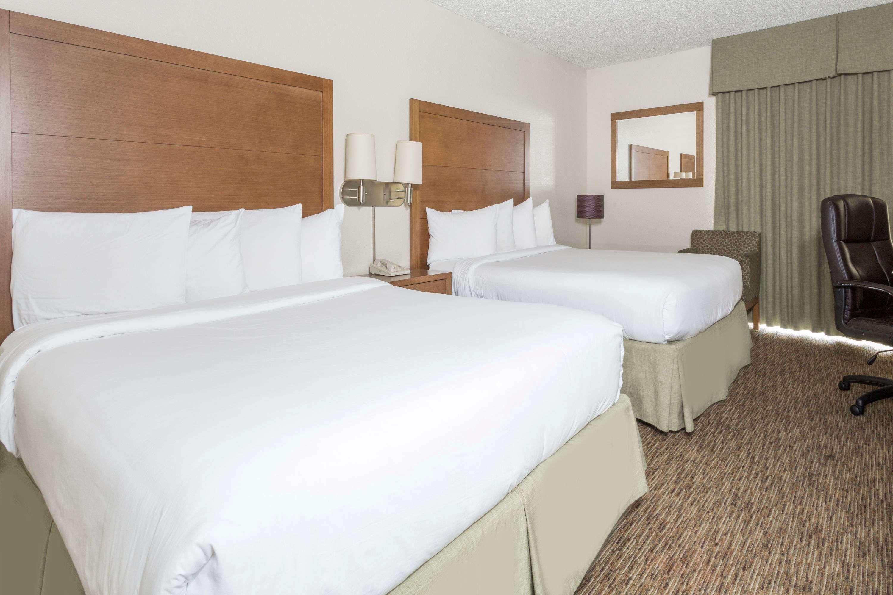 Days Hotel By Wyndham Peoria Glendale Area Exterior foto